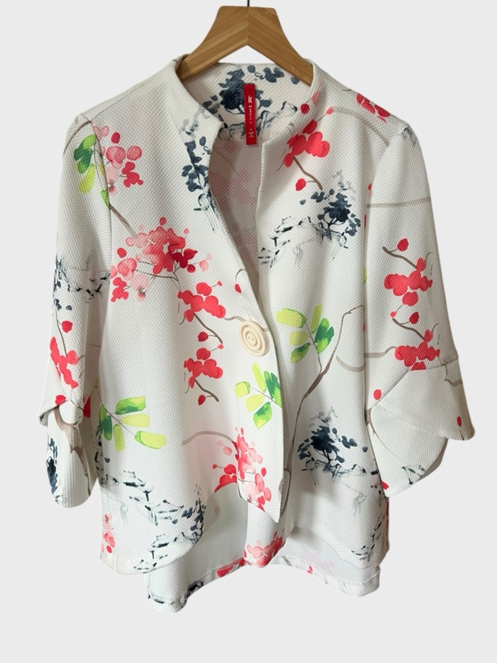 Ic by Connie Floral Print White Kimono Sleeve blazer